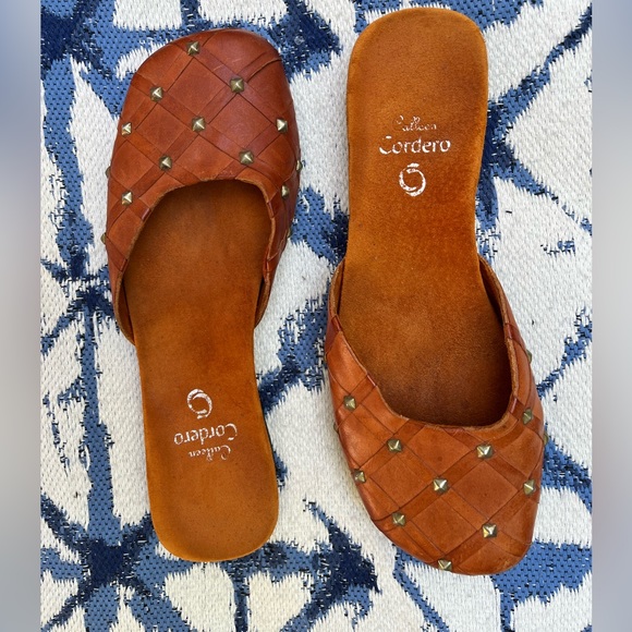 VTG Calleen Cordero Leather Studded Flat Mules - Picture 9 of 10